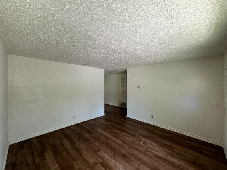 Building Photo - 5706 Glen Meadow Dr