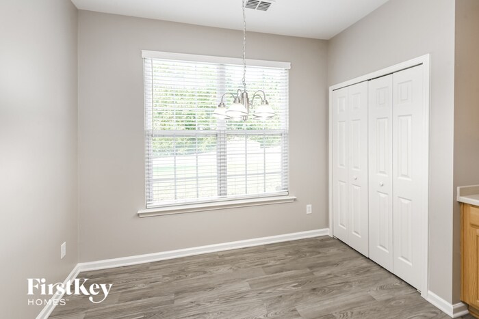 Building Photo - 10808 Peddlers Ct