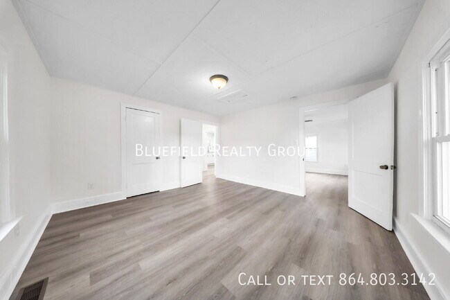 Building Photo - 217 Norris St