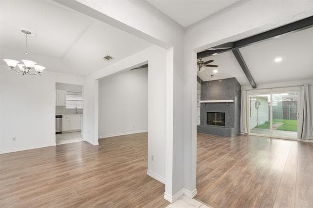 Building Photo - 801 Meadowgate Dr