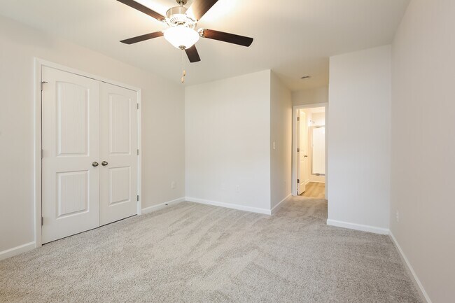 Building Photo - 333 Noble Ln