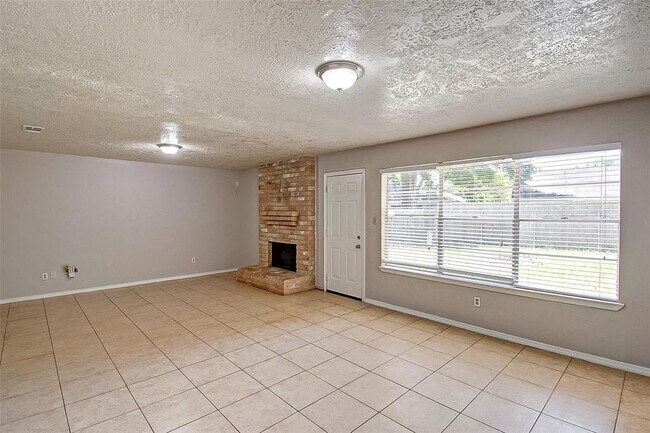 Building Photo - 11203 Doric Ct