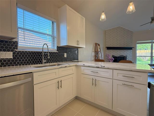 Building Photo - 8525 Clearcreek Cir