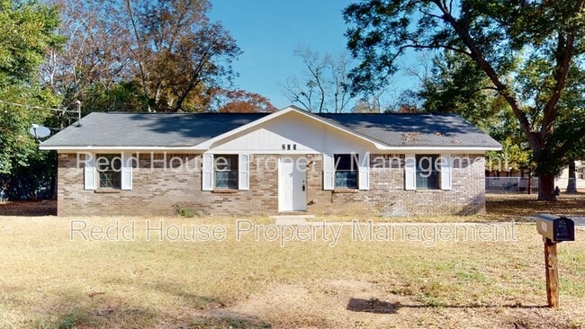 Primary Photo - 205 Mildred St