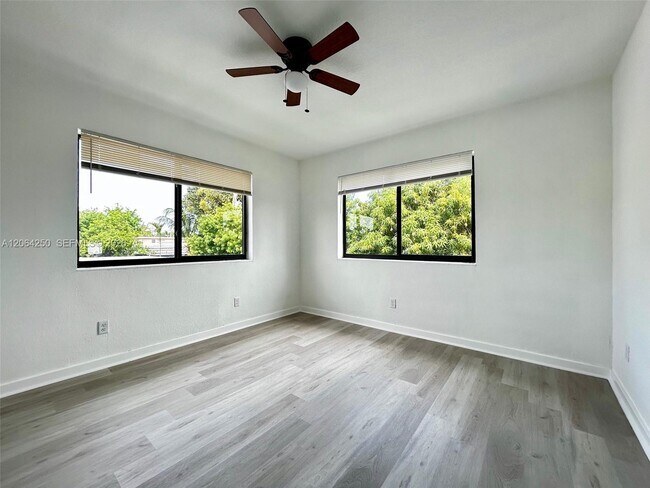 Building Photo - 875 80th St