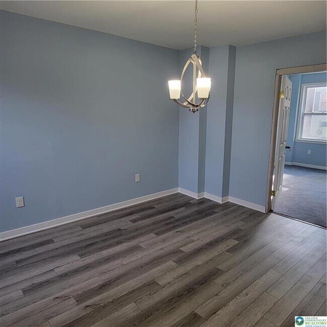 Building Photo - 1039 Ferry St