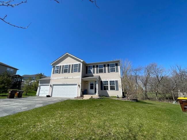 Building Photo - Single Family Home for Rent in Marengo! Available Mid August 2026!