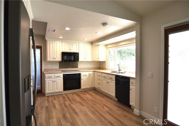 Building Photo - 27972 Gallina