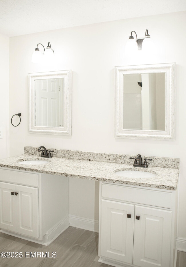 Building Photo - 6821 10th Ave