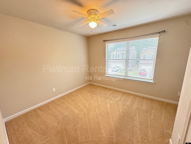 Building Photo - 5745 Woodside Crossing