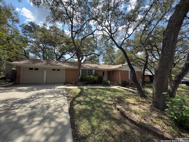 Building Photo - 11022 Dreamland Dr