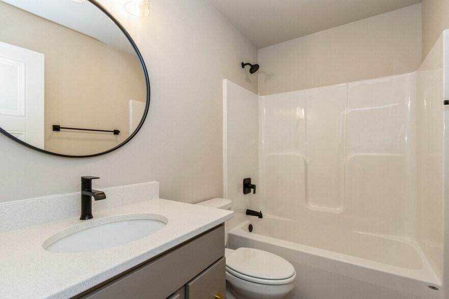 Building Photo - 1025 Switchgrass Ln