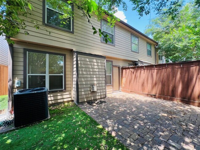 Building Photo - 5413 Kiam St