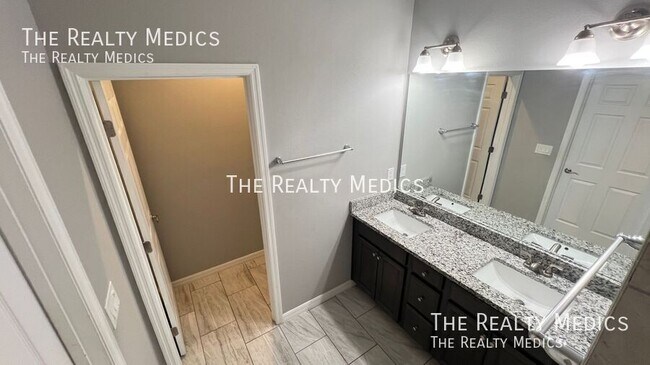 Building Photo - 1161 Yager Rd SE