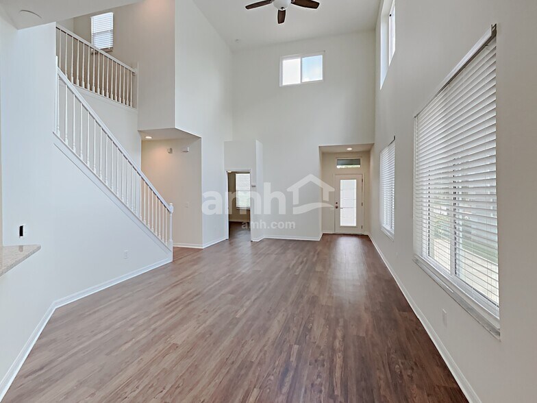 Building Photo - 8905 Ashford Gables Ct