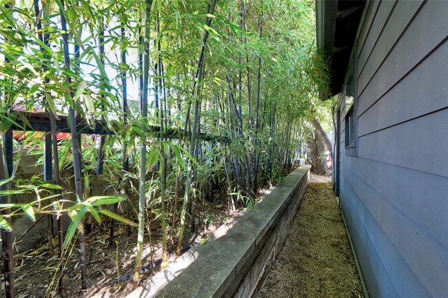 Building Photo - 3700 1/2 Kerbey Ln
