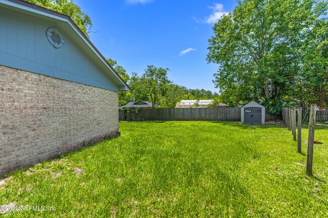 Building Photo - 6343 Alfredo Ct