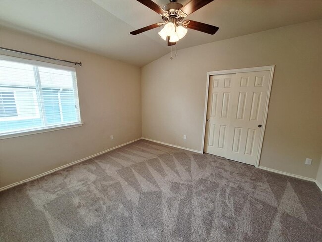 Building Photo - 325 Comal Run