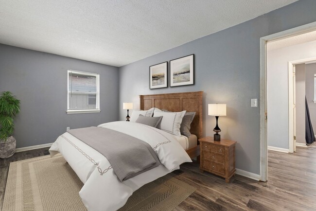 Building Photo - Spacious Belton Duplex with Full Basement—Great Location!