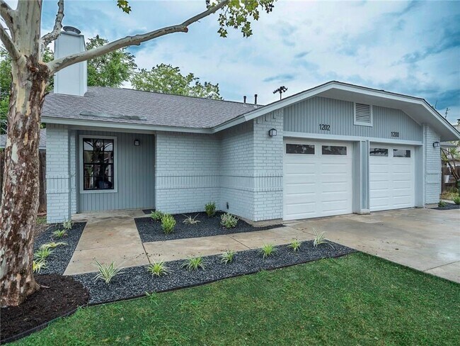 Building Photo - 1200 Hyridge St