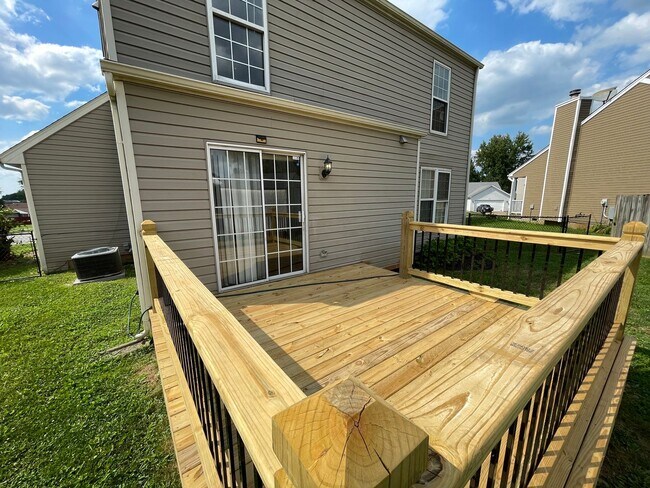 Building Photo - 6015 Mercury Dr