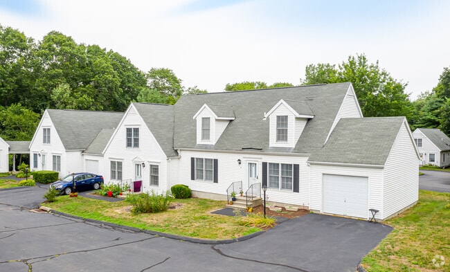 Building Photo - Deerfield Village