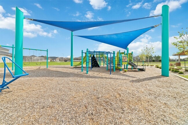 Building Photo - 21430 Poppy Pk Ave