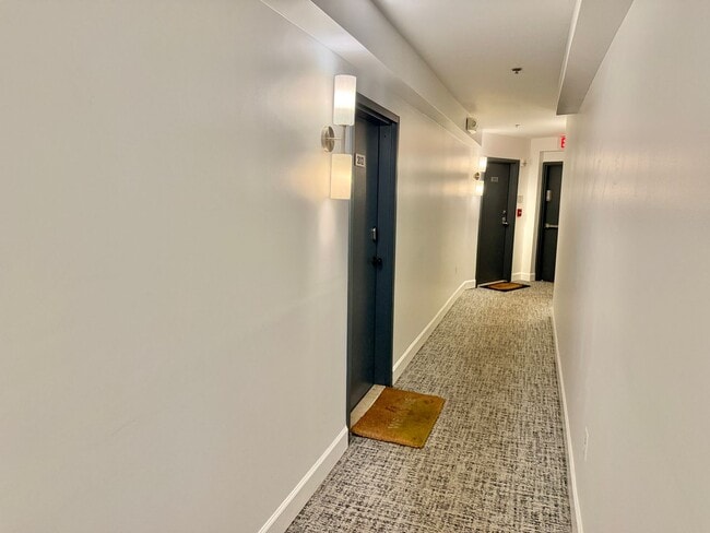 Building Photo - Great 1 Bed 1 Bath in Eckington/Bloomingdale at the Madison Condominiums