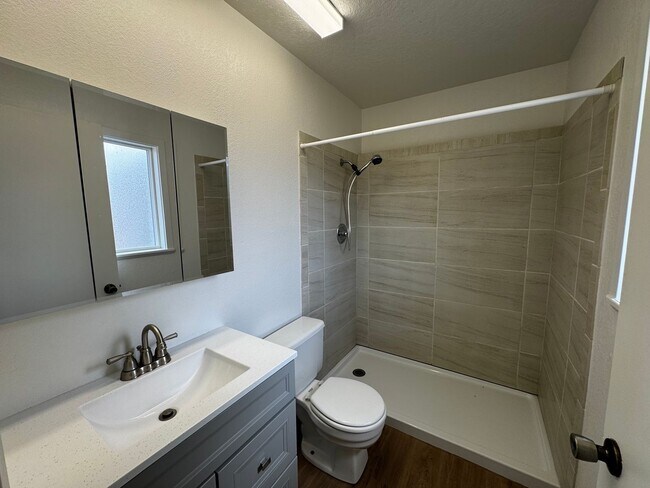 Building Photo - 3525 Tracey Ct