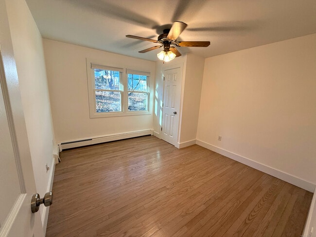 Building Photo - 7 Mallard Rd