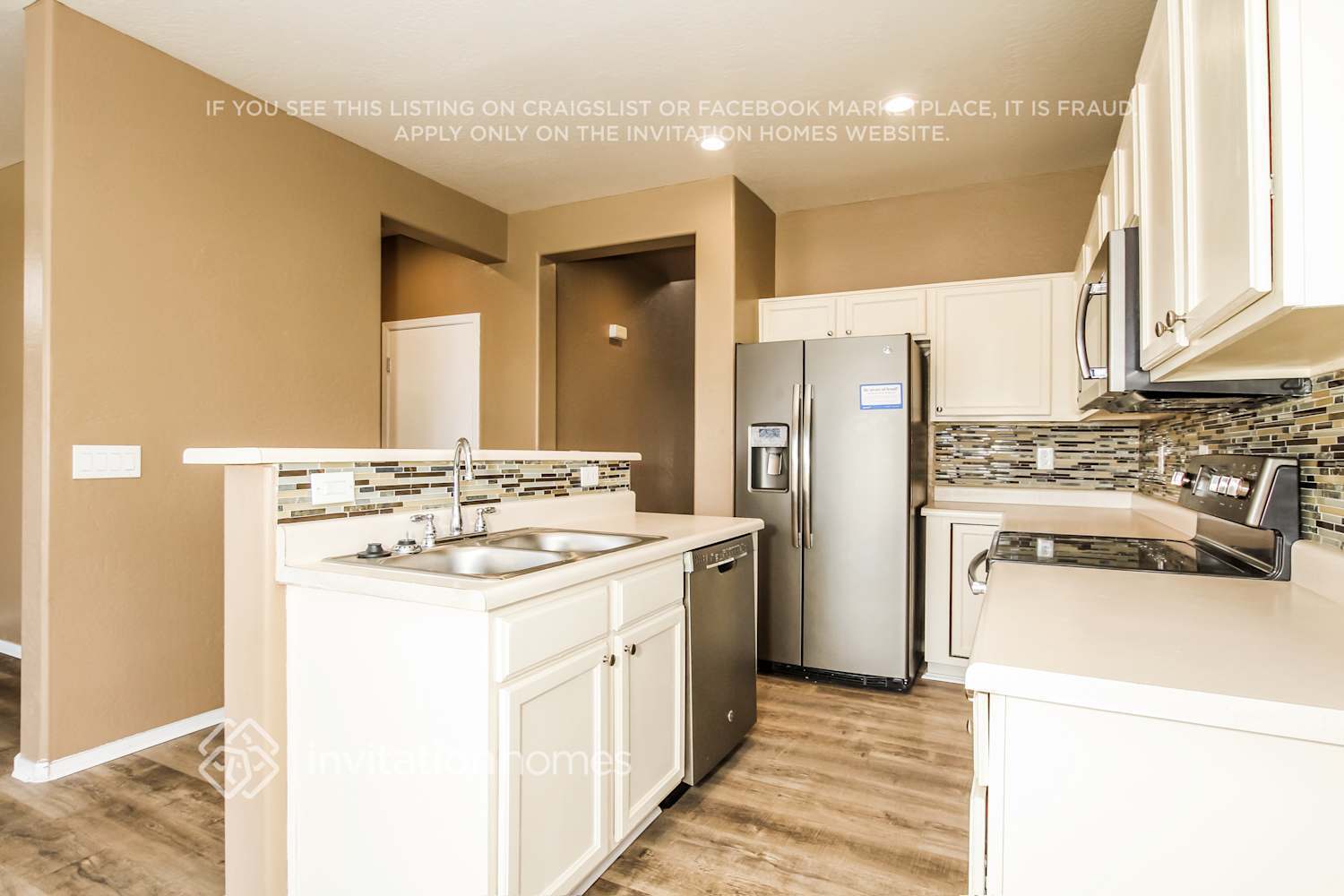 Building Photo - 5170 W Shaw Butte Dr