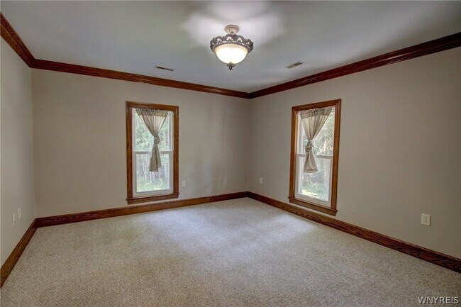 Building Photo - 5880 Draudt Rd