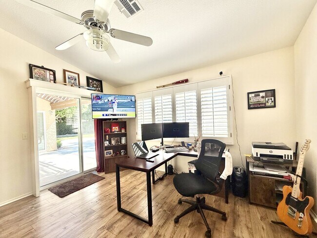Building Photo - AVAILABLE NOW!! GORGEOUS 2 BEDROOM 2 BATHROOM Home in Palm Desert!