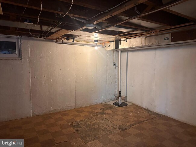Building Photo - 518 Gordon Ave
