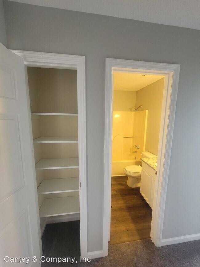 Building Photo - 2 br, 1.5 bath House - 1750 12st St