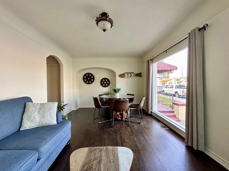 Building Photo - 211 Corona Ave