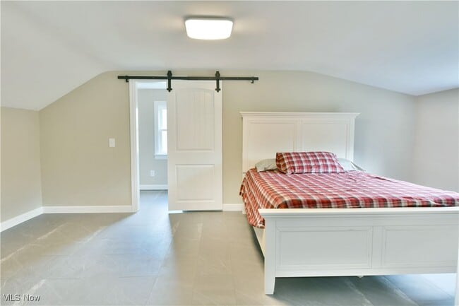 Building Photo - 9190 Warren Painsville