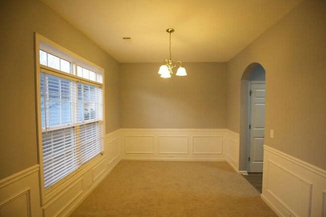 Building Photo - 7897 The Lakes Point