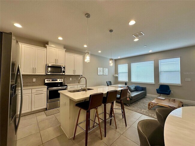 Building Photo - 15845 Marina Bay Dr