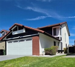 Building Photo - 210 S Paulsen Ave