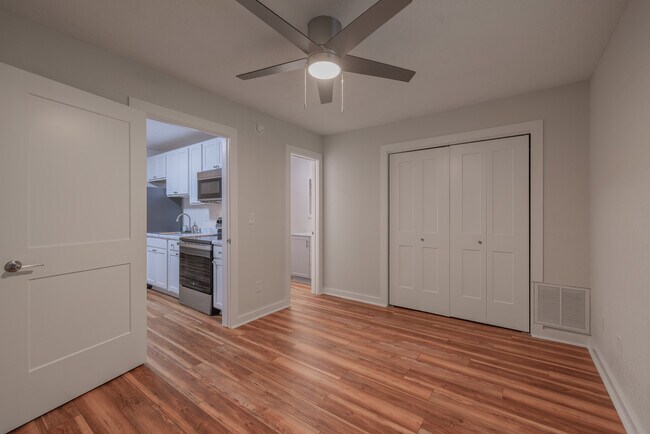 Building Photo - Rollings Hills Apartments