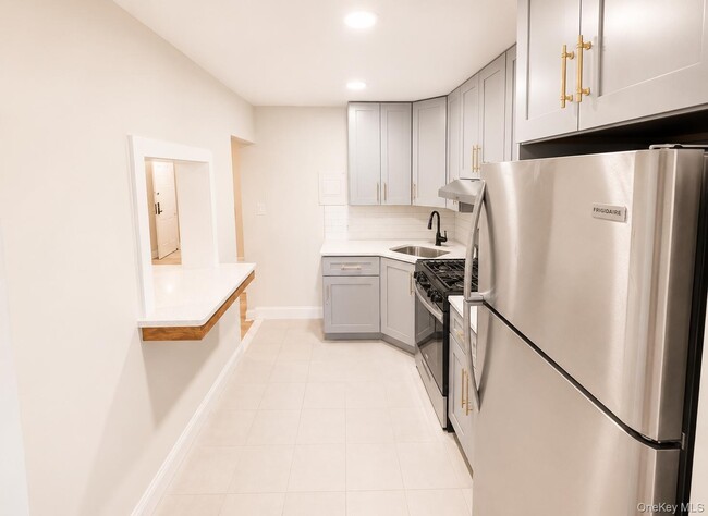 Building Photo - 59-08 58th Rd
