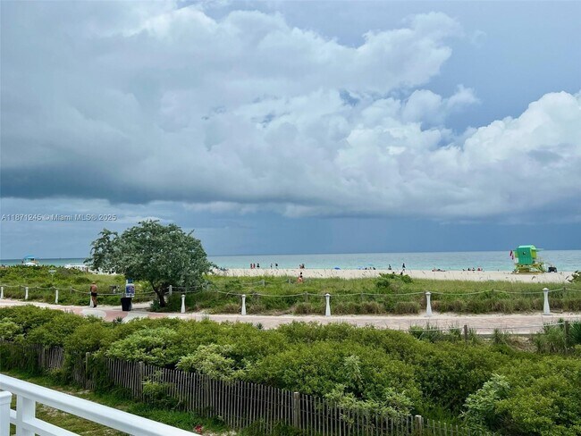 Building Photo - 345 Ocean Dr