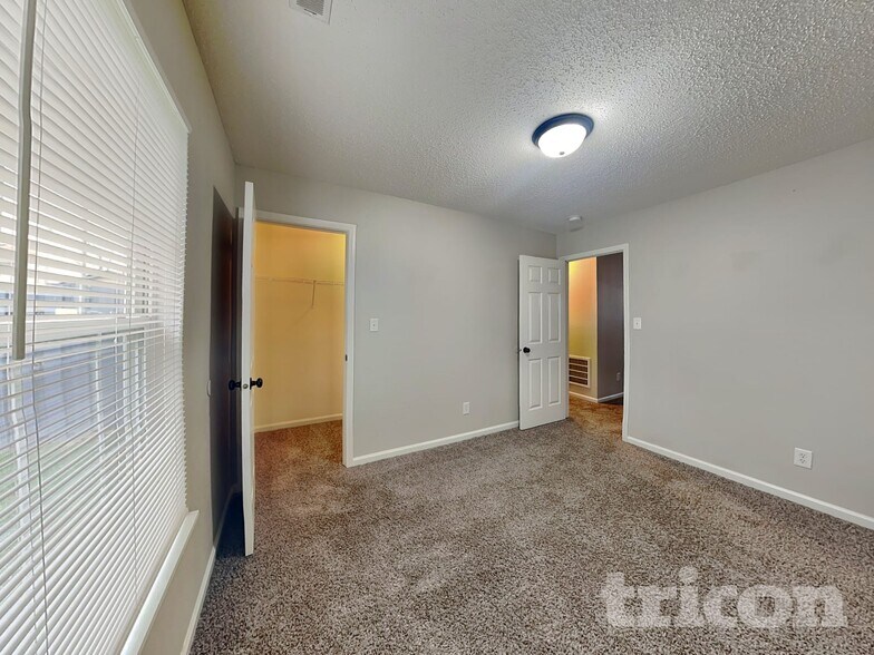 Building Photo - 1502 Osprey Way