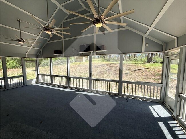 Building Photo - 3670 Gravitt Rd