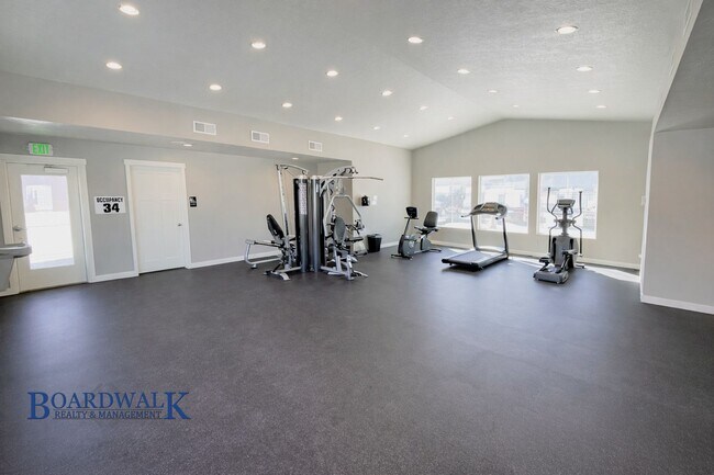 Building Photo - Large Herriman 3 Bed 2 Bath Town Home!