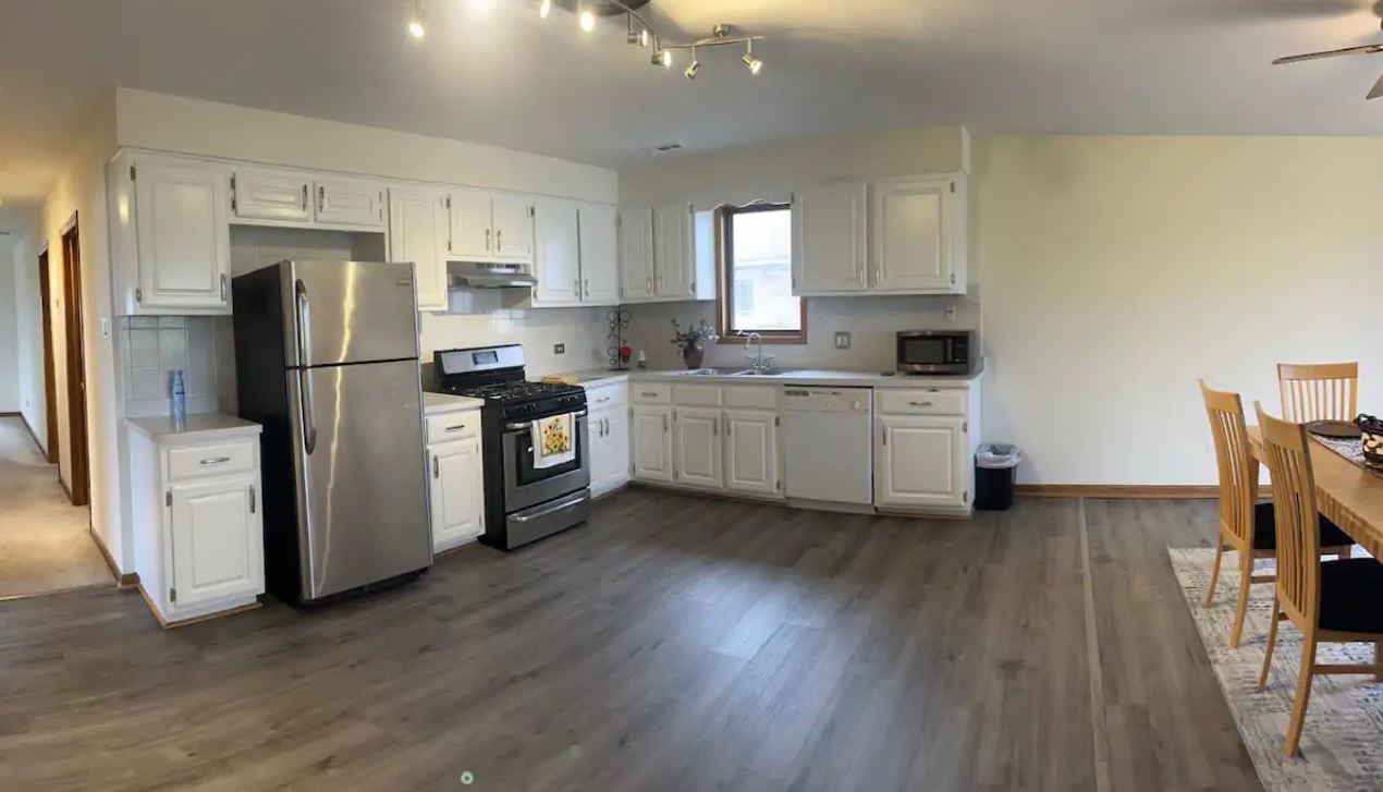 Building Photo - 8821 N Greenwood Ave