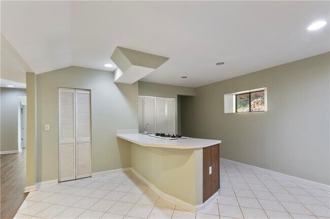 Building Photo - 4565 Ashmore Cir