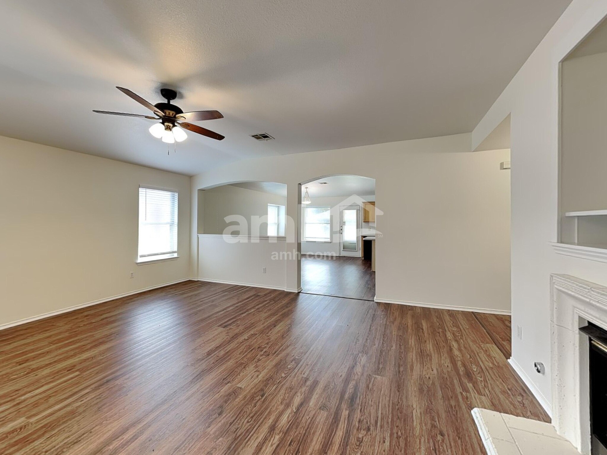 Building Photo - 2412 Hallie Ln