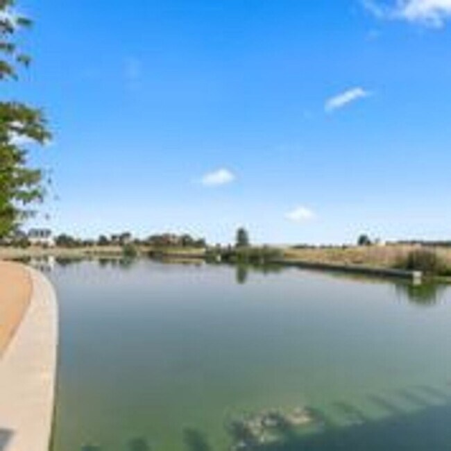 Building Photo - Central Park HOUSE for rent! 2 BLOCKS TO STANLEY MARKETPLACE